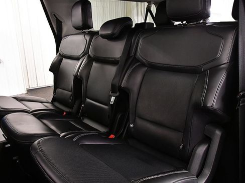 Used 2025 Ford Expedition Max Platinum AWD/4WD image 30