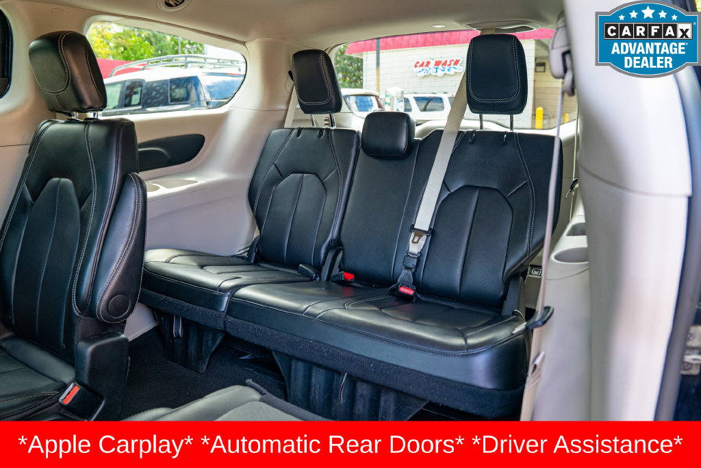 Used 2024 Chrysler Pacifica Touring-L FWD image 21