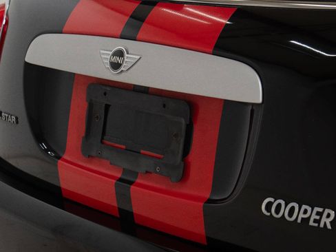 Used 2015 MINI Cooper 2-Door Hardtop image 14