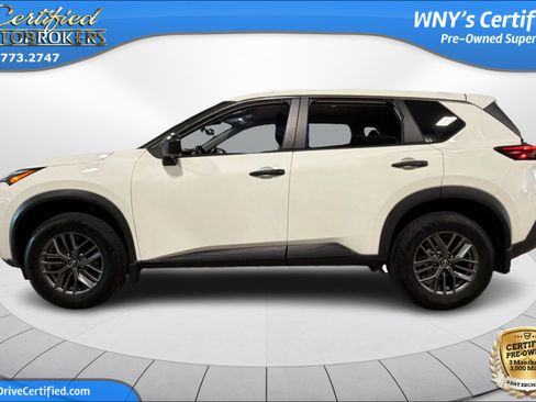 Used 2022 Nissan Rogue S AWD/4WD image 9