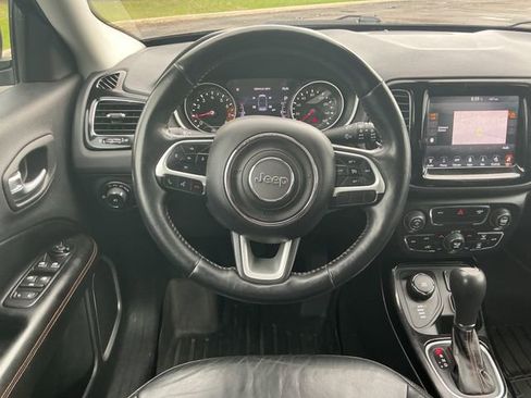 Used 2018 Jeep Compass Limited w/ Navigation Group AWD/4WD image 14