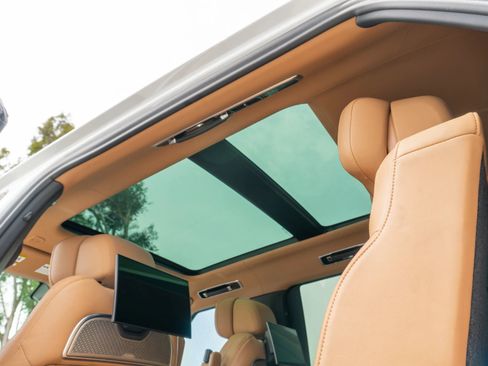 Used 2024 Land Rover Range Rover Long Wheelbase Autobiography image 54