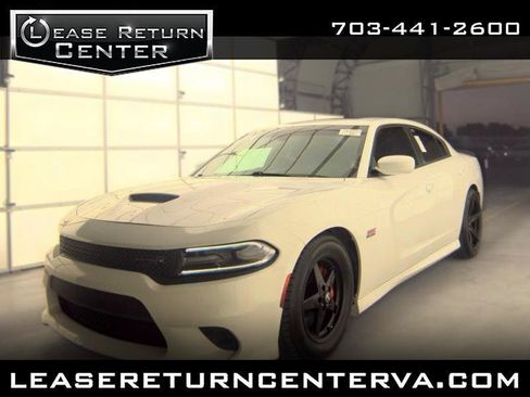 Used 2017 Dodge Charger R/T Scat Pack w/ Beats Audio Group RWD image 1