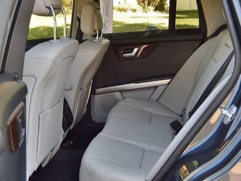 Used 2015 Mercedes-Benz GLK 350 4MATIC image 49