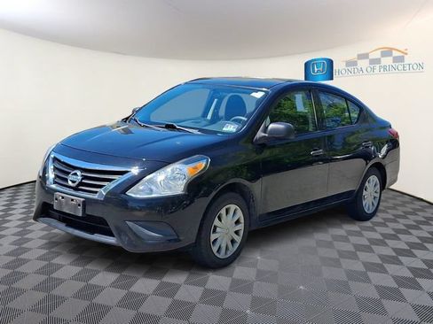 Used 2015 Nissan Versa S Plus FWD image 3