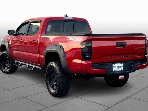 Used 2022 Toyota Tacoma TRD Off-Road w/ Technology Package image 12
