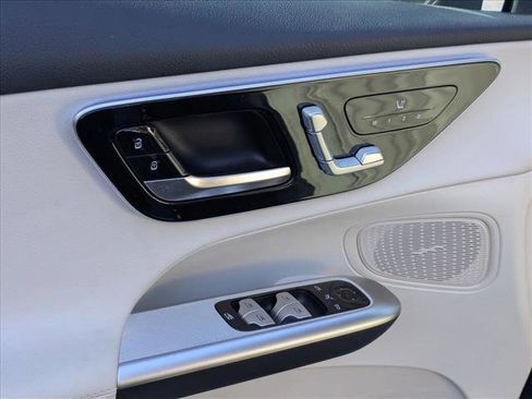 Certified 2026 Mercedes-Benz GLC 300 image 2