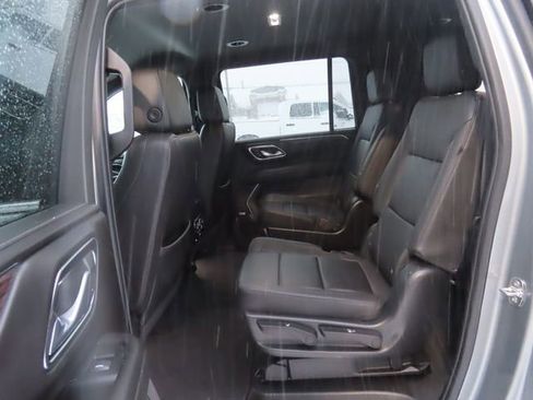 Used 2024 Chevrolet Suburban LT w/ Luxury Package image 21