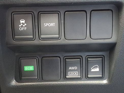 Used 2016 Nissan Rogue S image 24