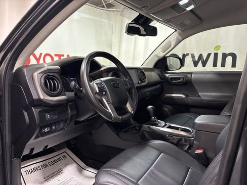 Used 2023 Toyota Tacoma SR5 RWD image 22