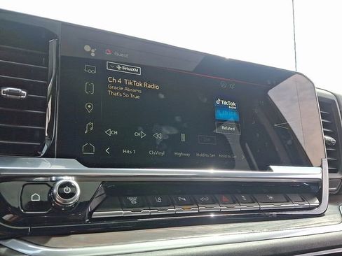 New 2025 GMC Sierra 3500 SLT w/ SLT Premium Package image 14