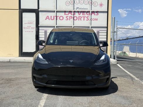 Used 2024 Tesla Model Y Performance AWD/4WD image 3