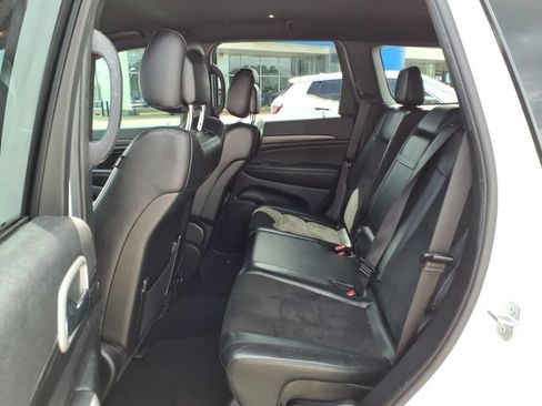 Used 2022 Jeep Grand Cherokee Laredo X AWD/4WD image 6