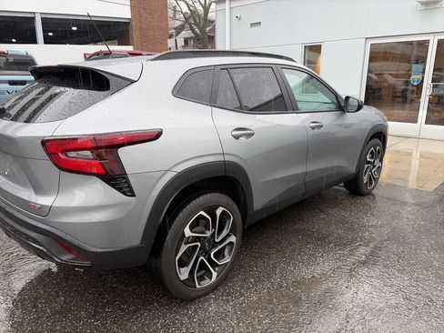 Certified 2024 Chevrolet Trax RS image 6