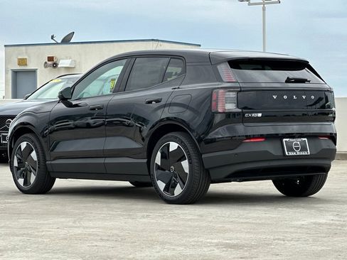 New 2026 Volvo EX30 Plus w/ Climate Package image 3