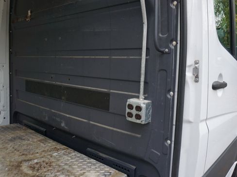 Used 2017 Mercedes-Benz Sprinter 2500 image 24
