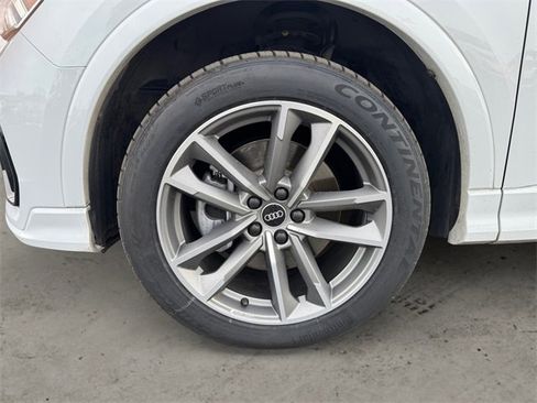 Used 2021 Audi Q3 2.0T Premium Plus w/ Premium Plus Package image 9