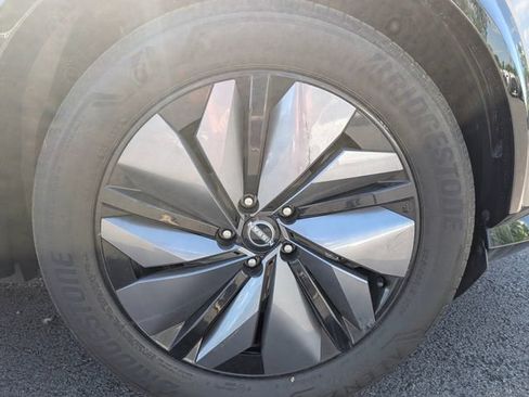Used 2024 Nissan Ariya AWD image 10
