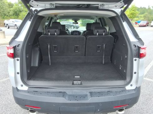 Certified 2020 Chevrolet Traverse LT w/ LT Premium Package FWD image 16