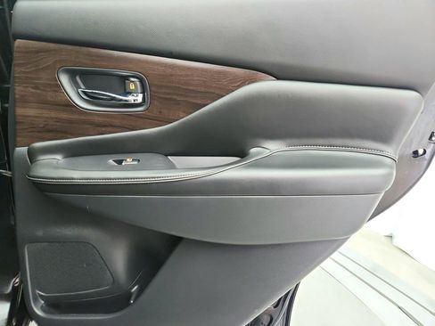 Used 2019 Nissan Murano Platinum w/ Cargo Package image 35