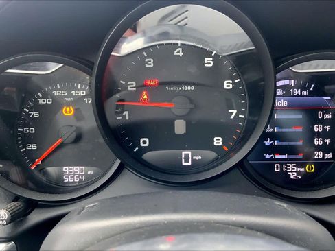 Used 2022 Porsche 718 Boxster image 25