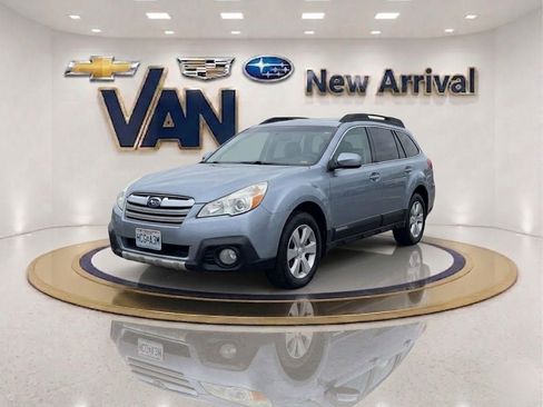 Used 2013 Subaru Outback 2.5i Premium w/ Popular Pkg 1A AWD/4WD image 1