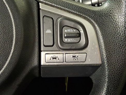 Used 2017 Subaru Forester 2.5i Premium AWD/4WD image 22