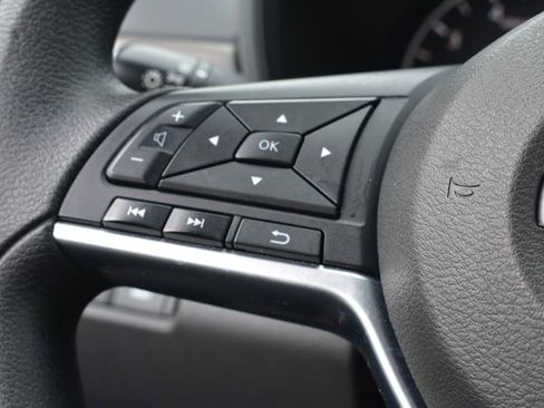 Used 2025 Nissan Altima 2.5 SV image 16