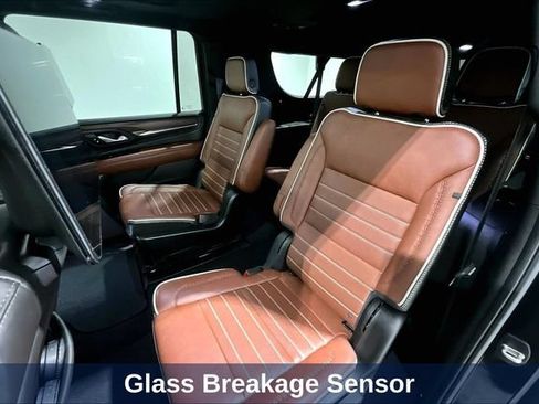 Used 2023 GMC Yukon XL Denali Ultimate AWD/4WD image 30
