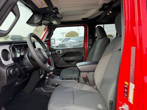Used 2026 Jeep Wrangler Unlimited Sport AWD/4WD image 15