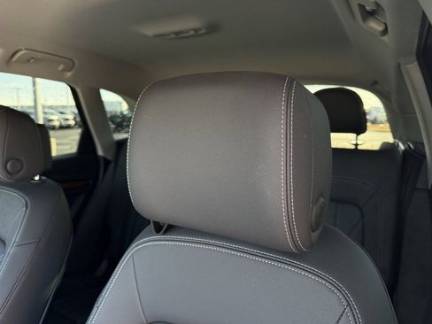 Used 2023 Audi Q5 2.0T Premium w/ Convenience Package image 23