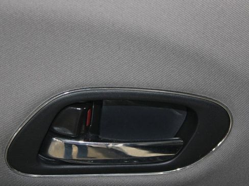 Used 2018 Honda HR-V EX image 7