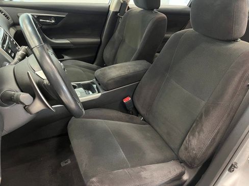 Used 2013 Nissan Altima 3.5 SV image 10