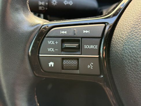 Used 2024 Honda Civic EX-L image 17