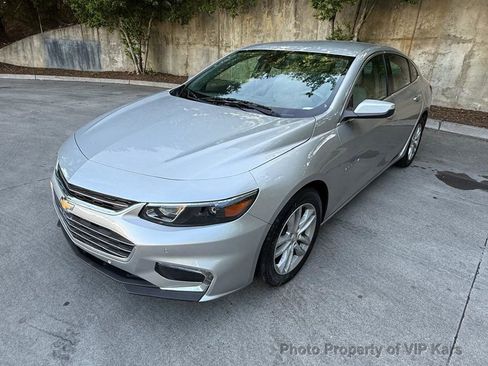 Used 2018 Chevrolet Malibu LT w/ Driver Confidence Package image 22