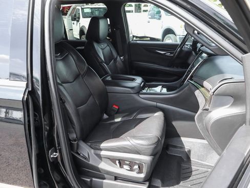 Used 2019 Cadillac Escalade Platinum AWD/4WD image 49