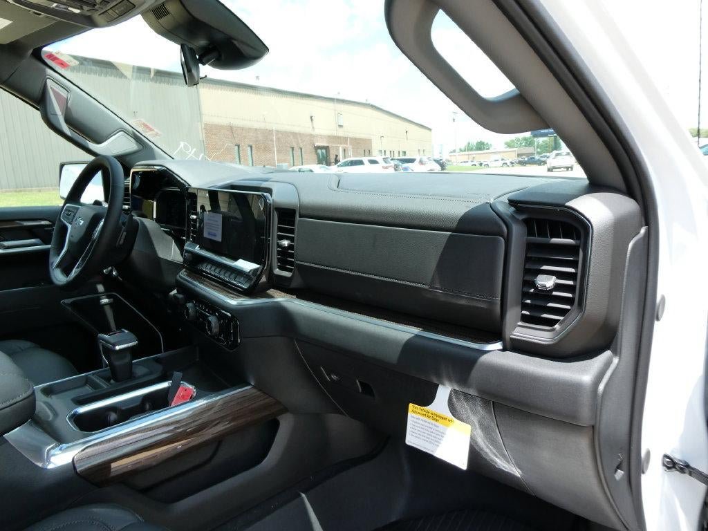 New 2026 Chevrolet Silverado 1500 RST w/ RST All Star Premium Package AWD/4WD image 14