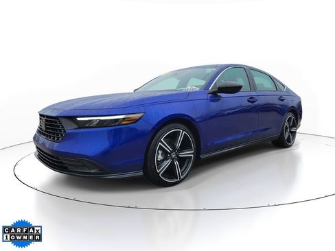 Used 2025 Honda Accord Sport image 2