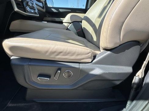 Used 2024 Ford Expedition Max Limited image 15