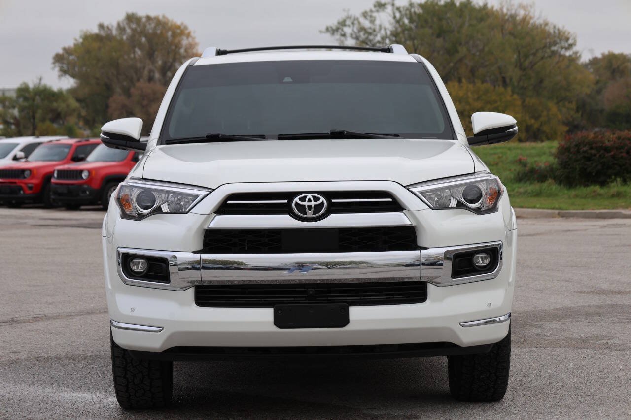 Used 2022 Toyota 4Runner Limited AWD/4WD image 2