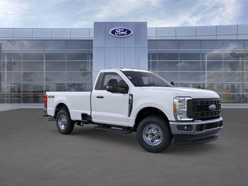 New 2026 Ford F250 XL w/ XL Chrome Package image 7