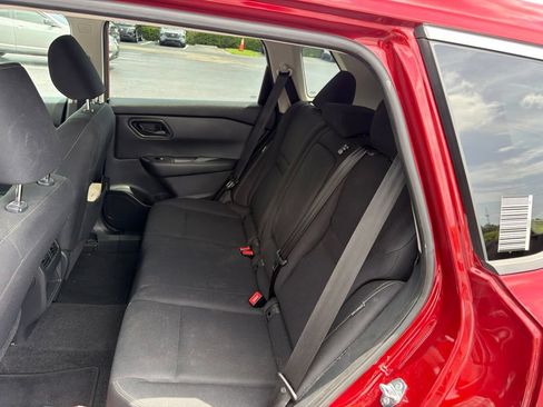 Used 2024 Nissan Rogue S FWD image 8