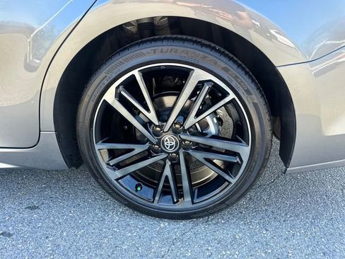 Used 2025 Toyota Camry XSE FWD image 14