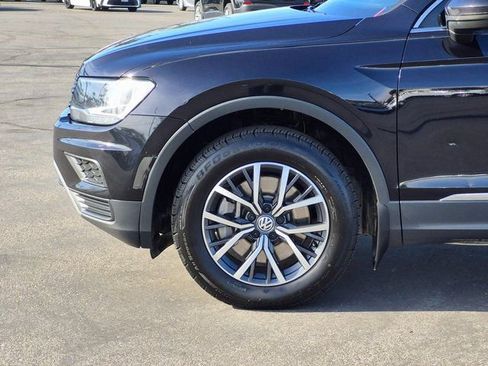 Used 2020 Volkswagen Tiguan SE image 24