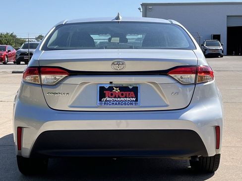 Used 2024 Toyota Corolla LE FWD image 5