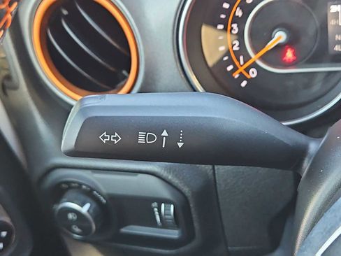 Used 2023 Jeep Gladiator Mojave image 39