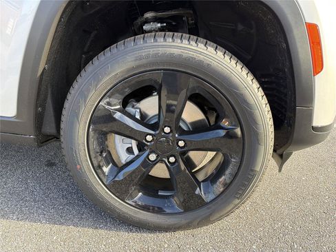 New 2025 Jeep Grand Cherokee L Limited w/ Black Appearance Package image 13