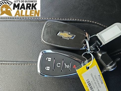 Used 2024 Chevrolet Traverse High Country FWD image 34
