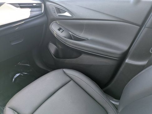 Used 2024 Buick Encore GX Sport Touring image 14