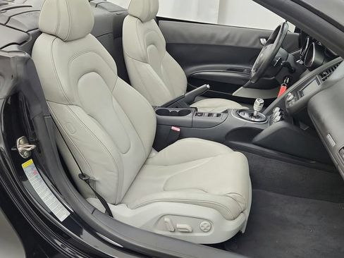 Used 2011 Audi R8 V10 w/ Enhanced Leather Pkg AWD/4WD image 63